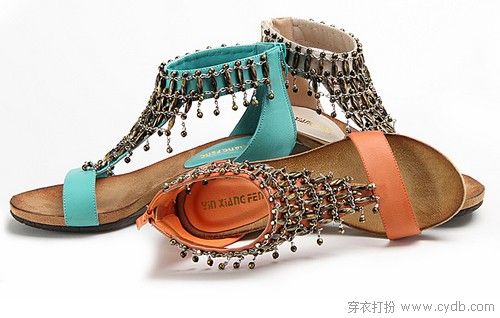 女人永遠(yuǎn)少雙鞋