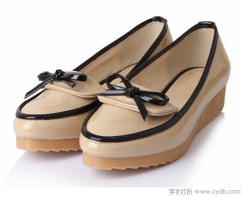 女人永遠(yuǎn)少雙鞋
